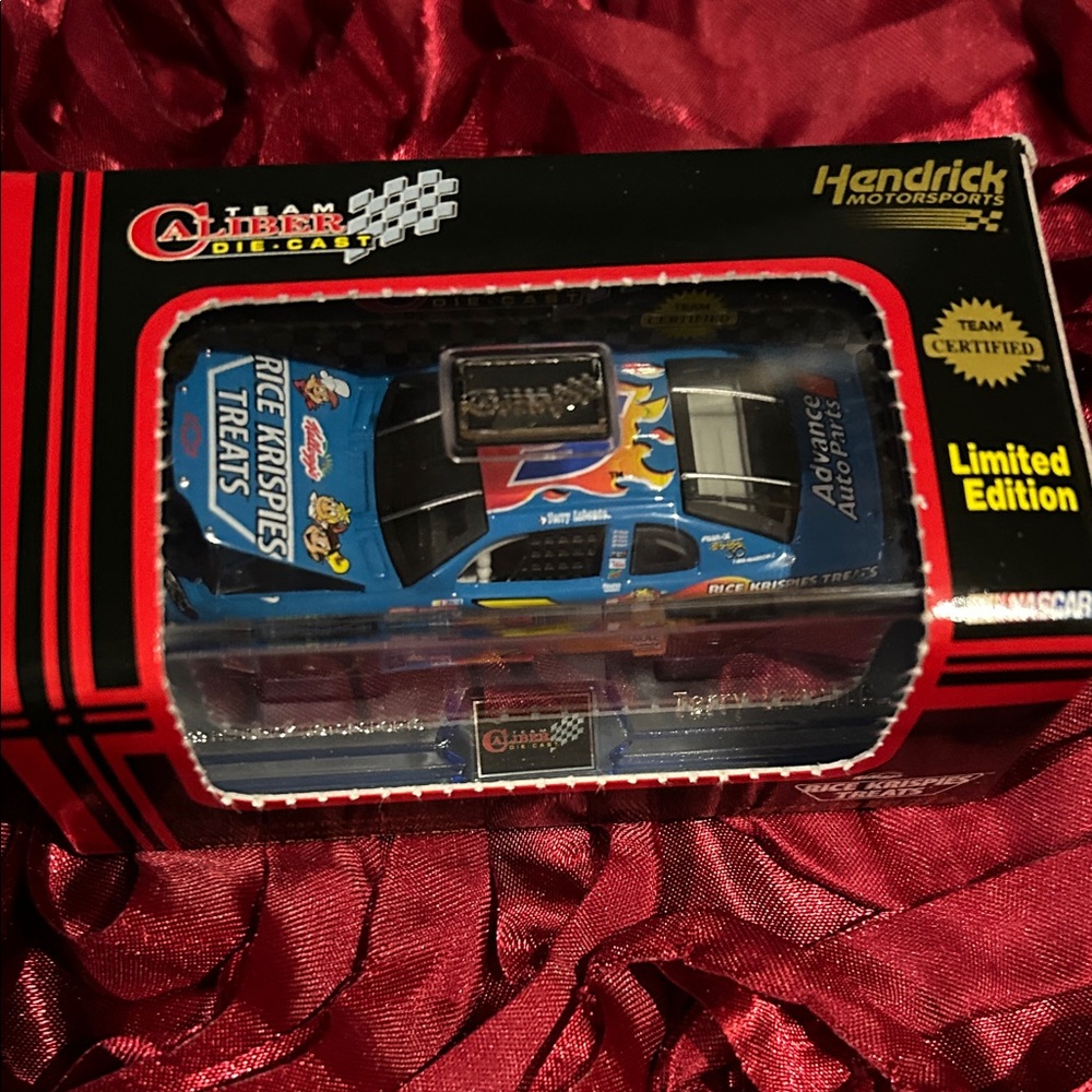 Limited Edition Team Caliber Die-Cast Car Terry Labonte